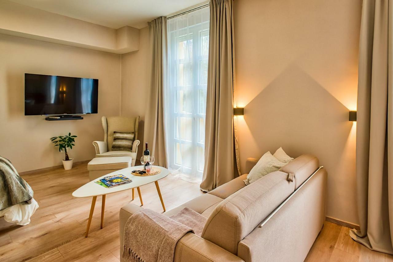 Parkside Apartments Pula Exterior foto